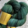 Green Me Badly — écheveau de laine teinte à la main par Madame Guillotine